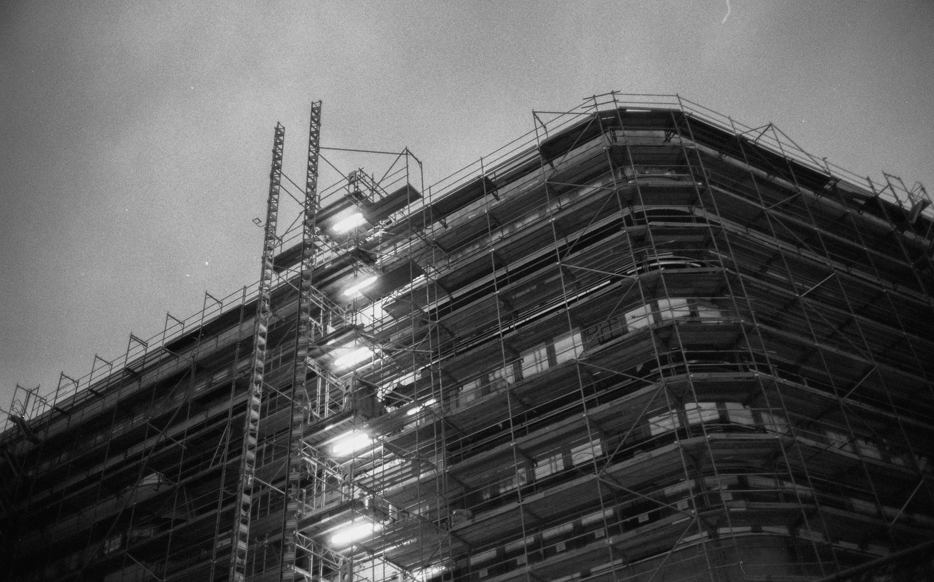 Jean-Pierre Damen urban and street photography - roll7_028.jpg